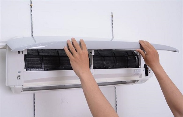 Cách vệ sinh máy lạnh toshiba tiết kiệm chi phí