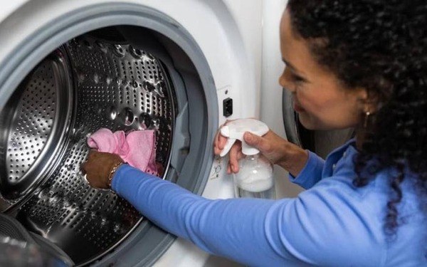 Vì sao mà bạn cần phải vệ sinh máy giặt thường xuyên?