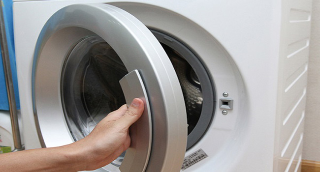 Nắp máy giặt không đóng lại được hoặc không thể đóng kín