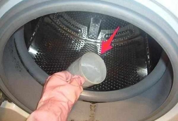 Nguyên nhân dẫn đến vấn đề máy giặt xả nước liên tục là do nguồn nước bị bẩn