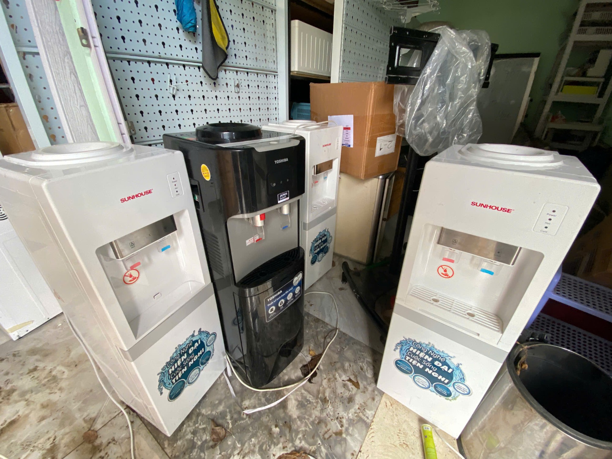 cây nước nóng lạnh