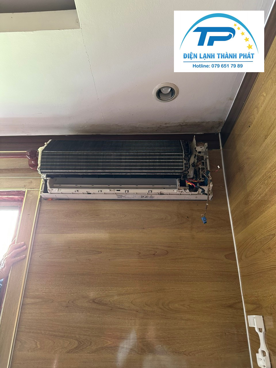 Vệ sinh máy lạnh Quận 7, có mặt trong 30 phút.