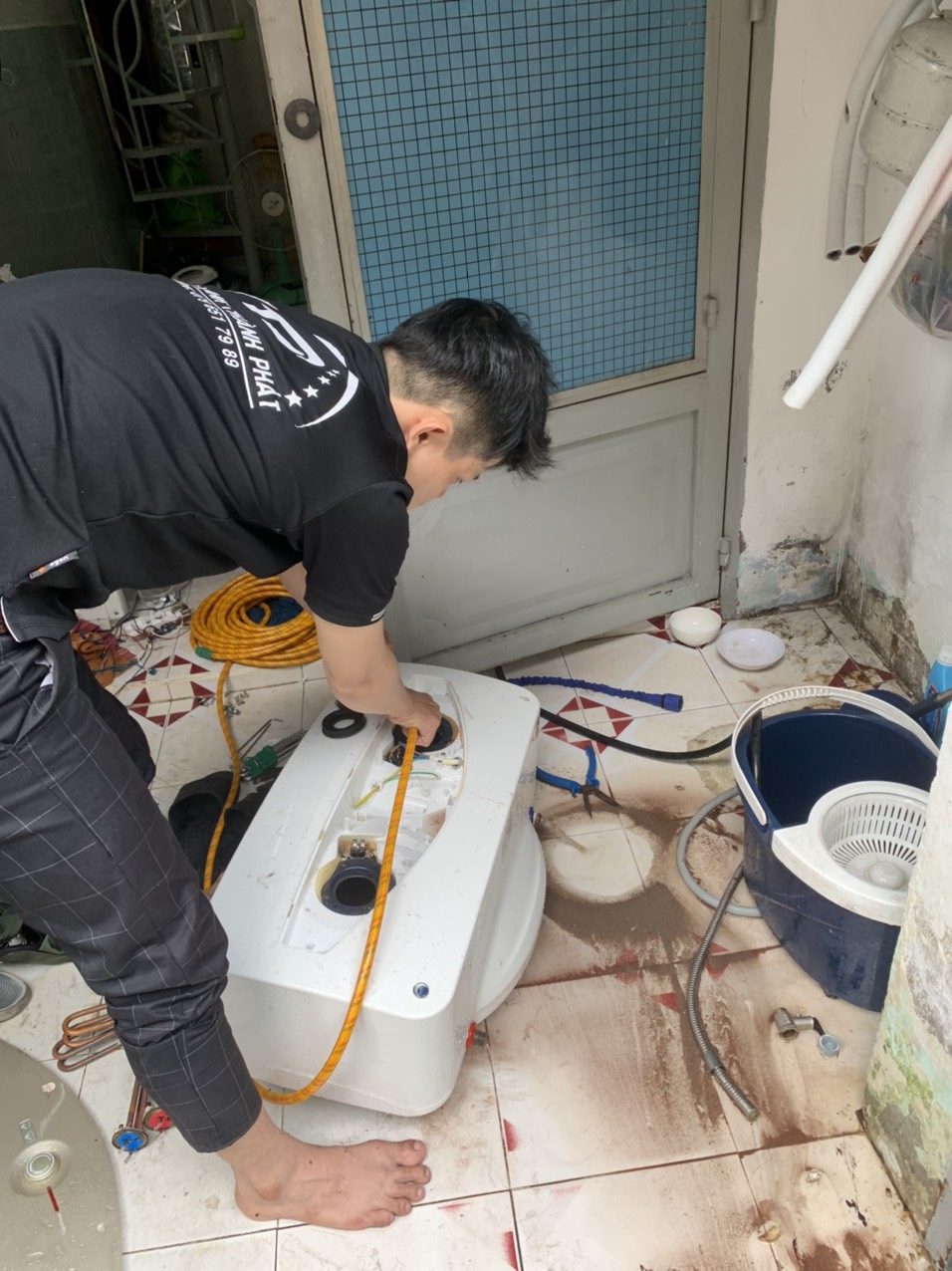 Sửa máy tắm nước nóng quận Thủ Đức